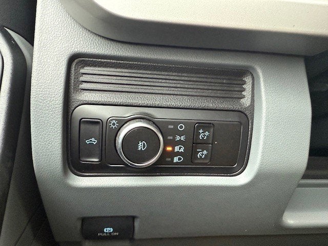 2026 Ford Super Duty F-550 DRW Flatbed XL