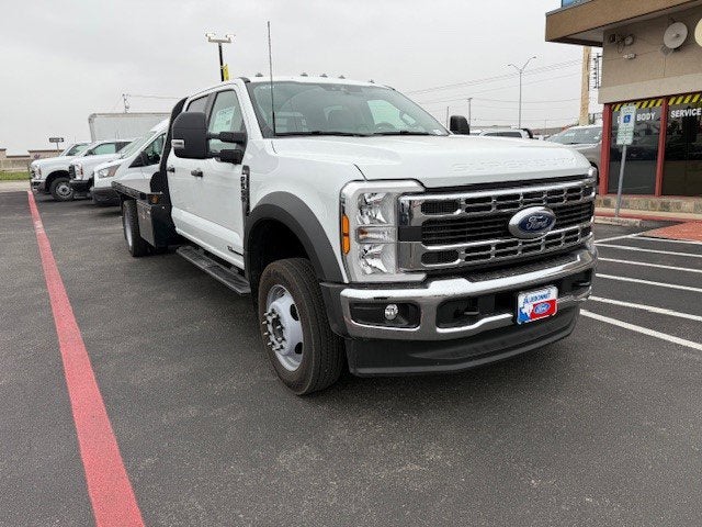 2026 Ford Super Duty F-550 DRW Flatbed XL