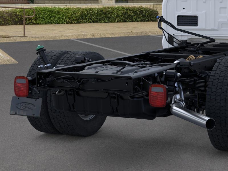 2026 Ford Super Duty F-550 DRW Flatbed XL