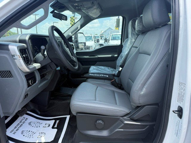 2026 Ford Super Duty F-550 DRW Flatbed XL