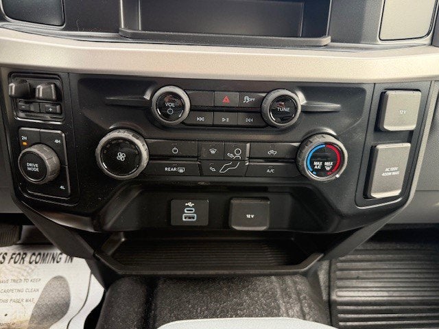 2026 Ford Super Duty F-550 DRW Flatbed XL