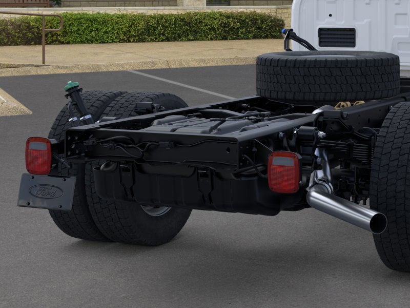 2026 Ford Super Duty F-550 DRW Flatbed XL