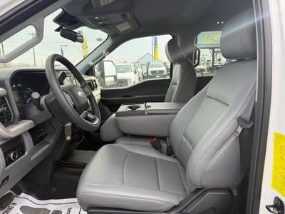 2026 Ford Super Duty F-550 DRW Flatbed XL