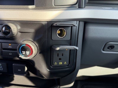 2025 Ford Super Duty F-550 DRW Flatbed XL