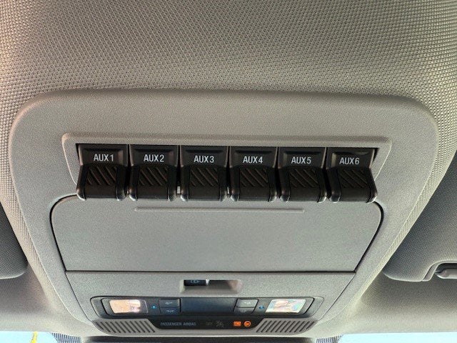 2025 Ford Super Duty F-550 DRW Flatbed XL