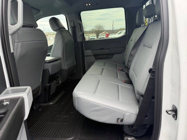 2026 Ford Super Duty F-550 DRW Flatbed XL