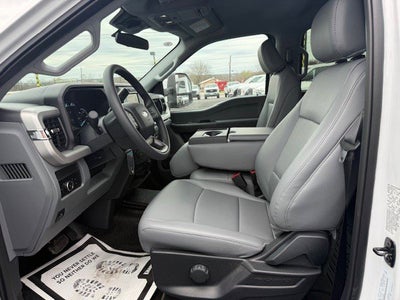 2026 Ford Super Duty F-550 DRW Flatbed XL