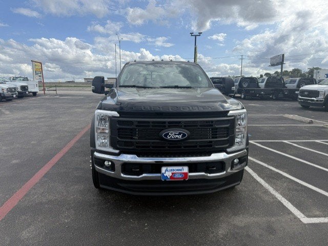 2027 Ford Super Duty F-550 DRW Flatbed XL