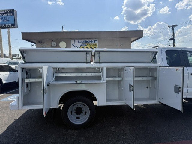 2026 Ford Super Duty F-550 DRW Service Body XL