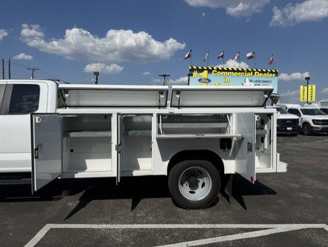 2026 Ford Super Duty F-550 DRW Service Body XL