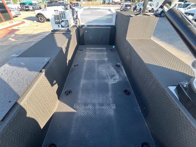 2024 Ford Super Duty F-550 DRW Crane XL