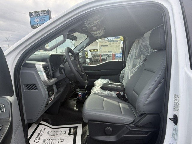 2026 Ford Super Duty F-550 DRW Crane XL