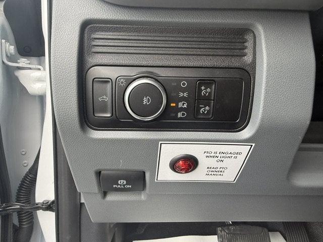 2026 Ford Super Duty F-550 DRW Crane XL