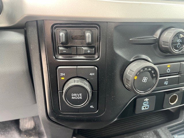 2024 Ford Super Duty F-550 DRW Crane XL