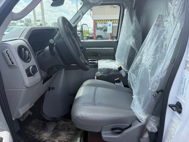 2027 Ford E-Series Cutaway14 FT BOX TRUCK E-350 SRW