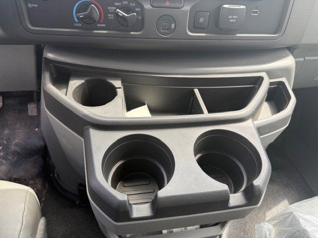 2027 Ford E-Series Cutaway14 FT BOX TRUCK E-350 SRW