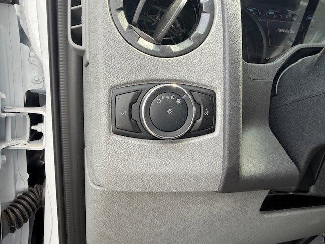 2027 Ford E-Series Cutaway14 FT BOX TRUCK E-350 SRW