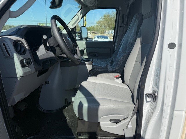 2026 Ford E-Series Cutaway14 FT BOX TRUCK E-350 SRW