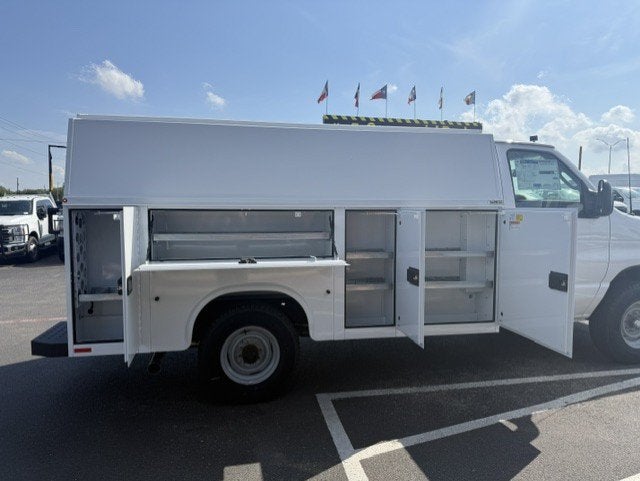 2027 Ford E-Series Cutaway KUV E-350 SRW
