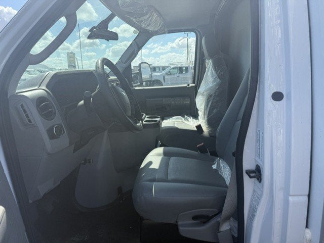 2027 Ford E-Series Cutaway 16FT Box Truck E-450 DRW