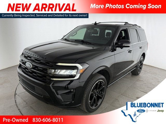 2023 Ford Expedition Limited's photo