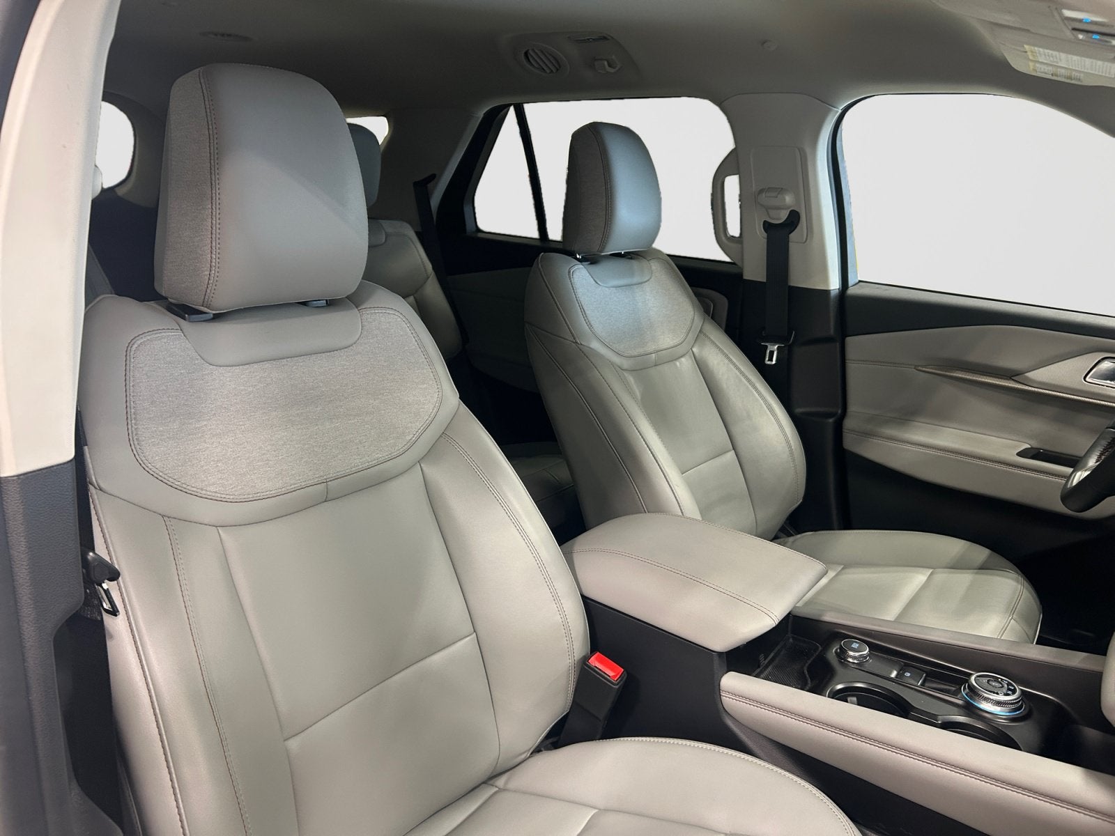 2026 Ford Explorer XLT