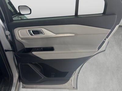 2026 Ford Explorer XLT