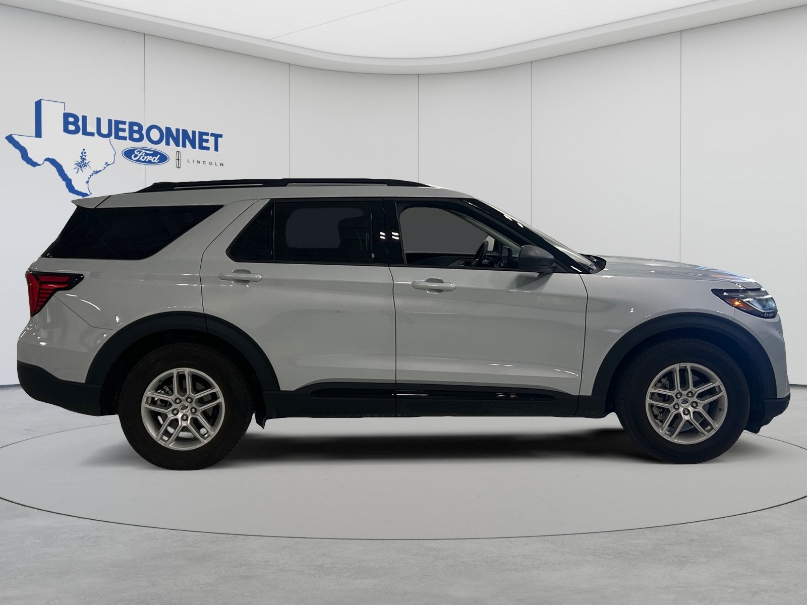 2026 Ford Explorer XLT