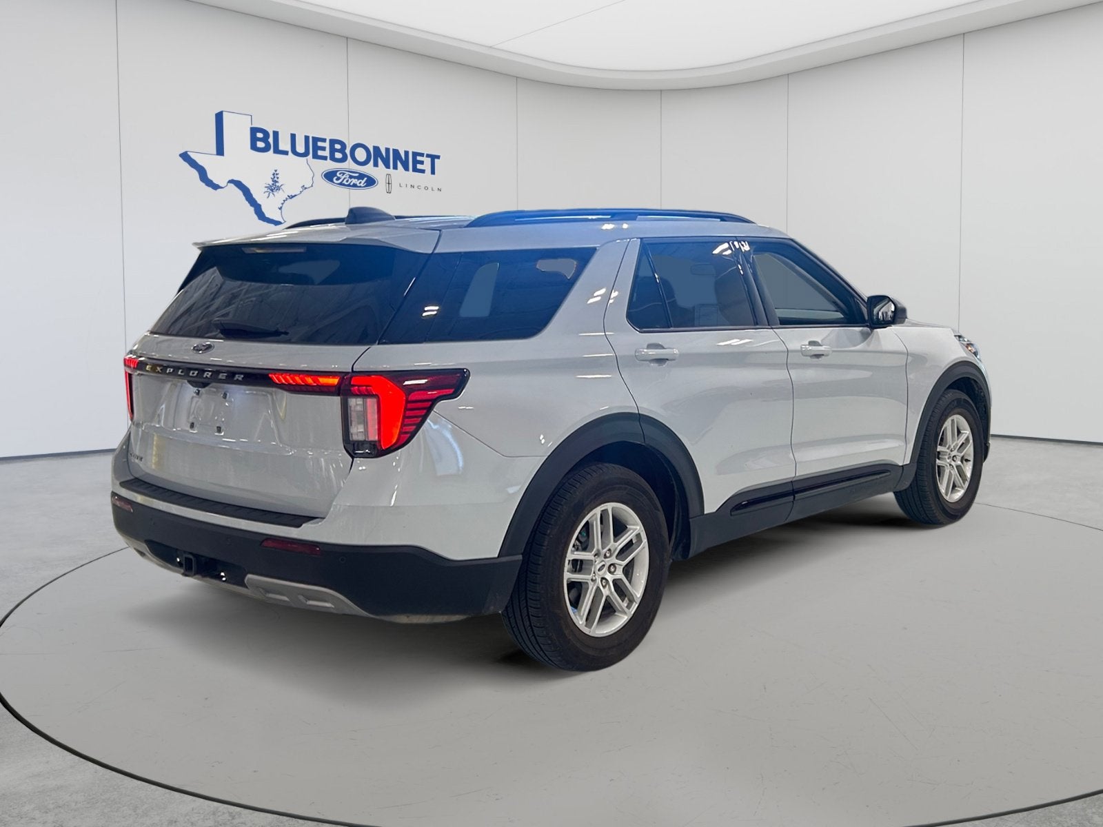 2026 Ford Explorer XLT