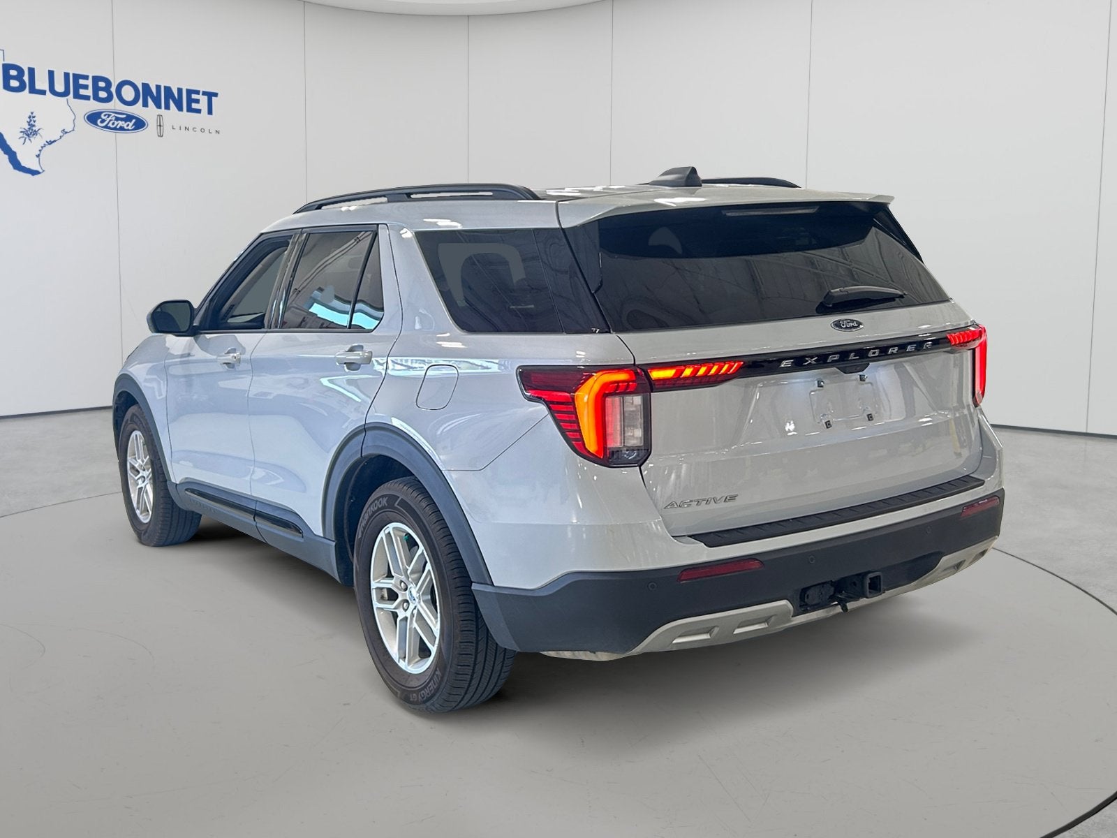 2026 Ford Explorer XLT
