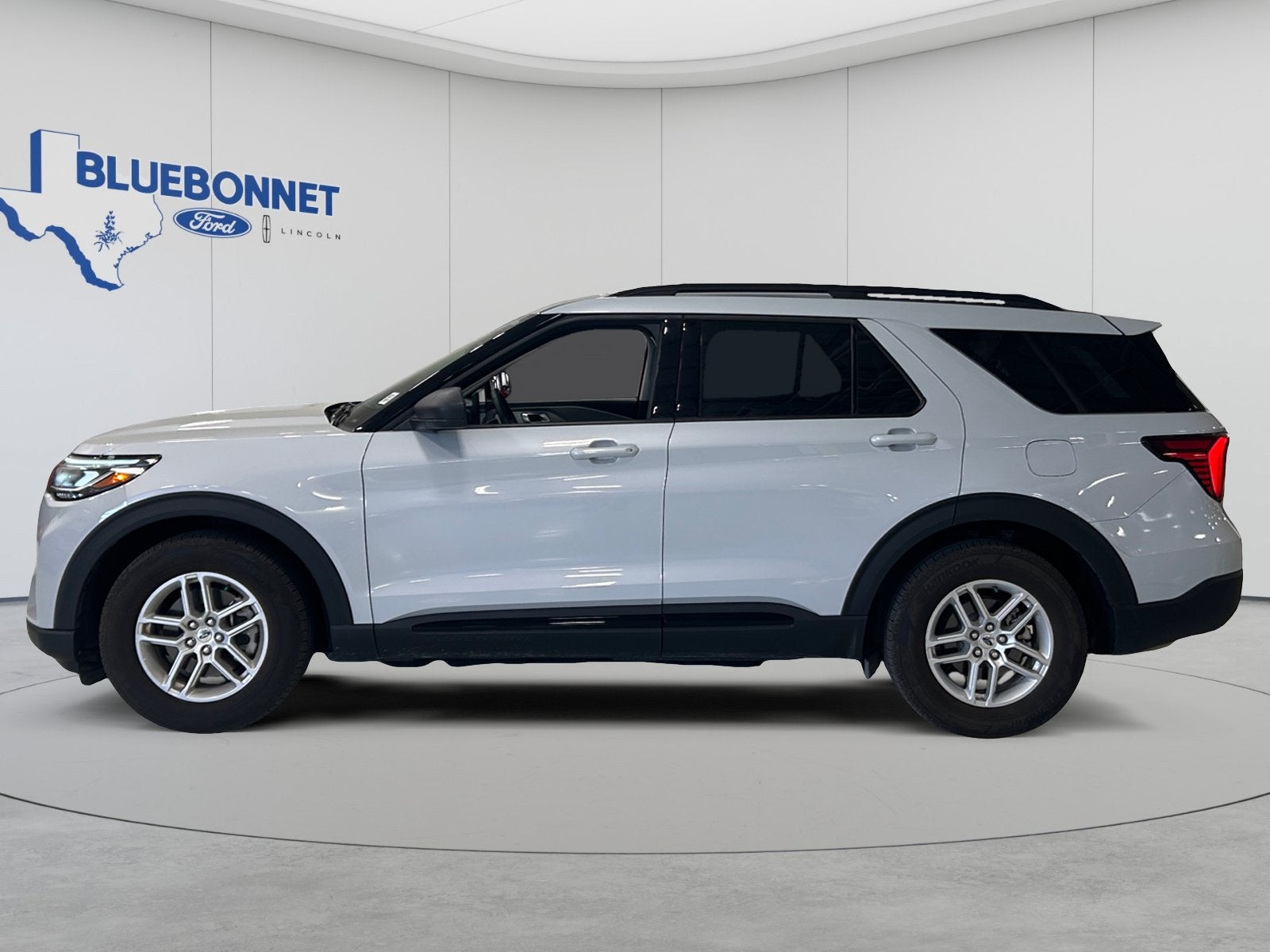 2026 Ford Explorer XLT