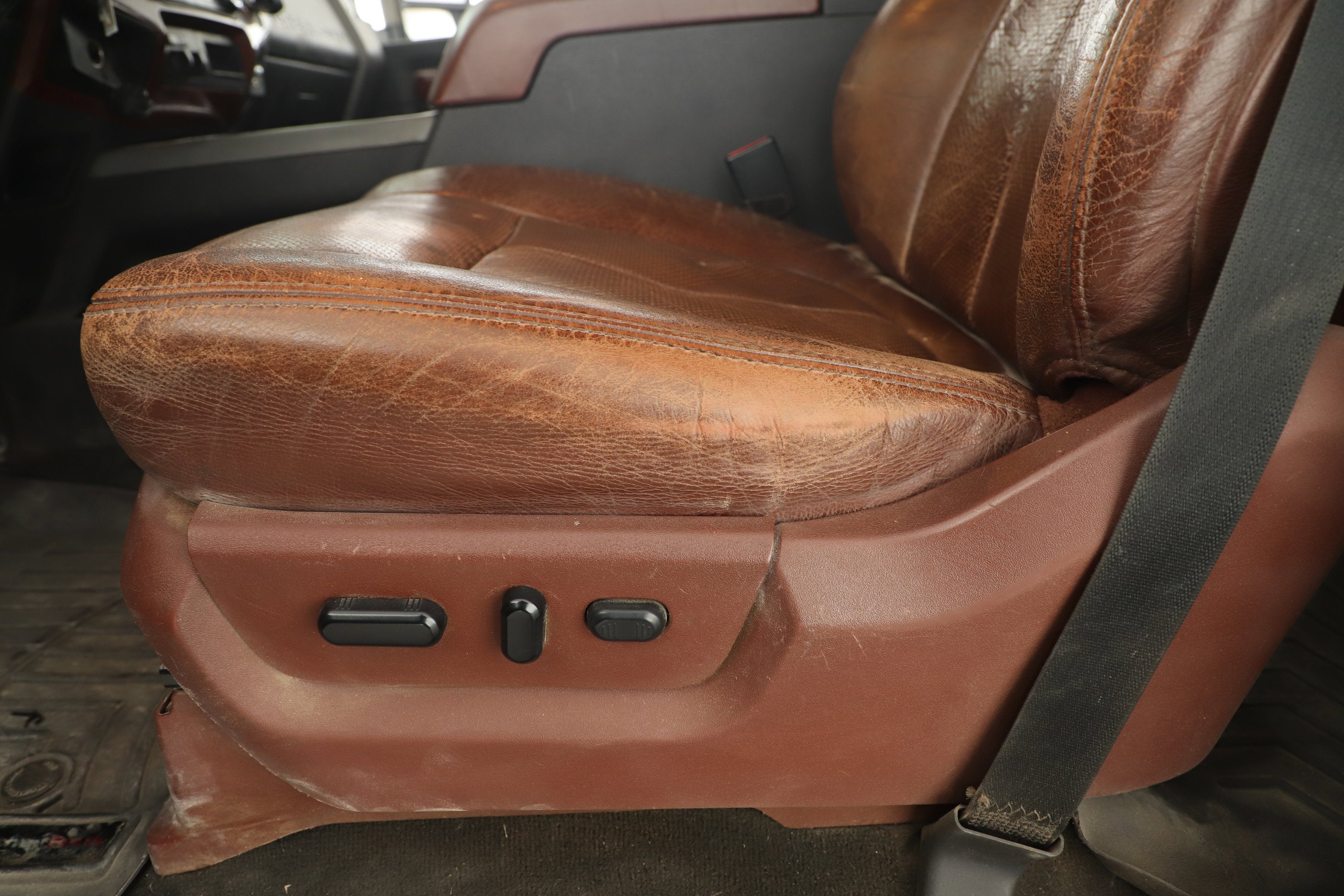 2012 Ford Super Duty F-250 SRW Lariat