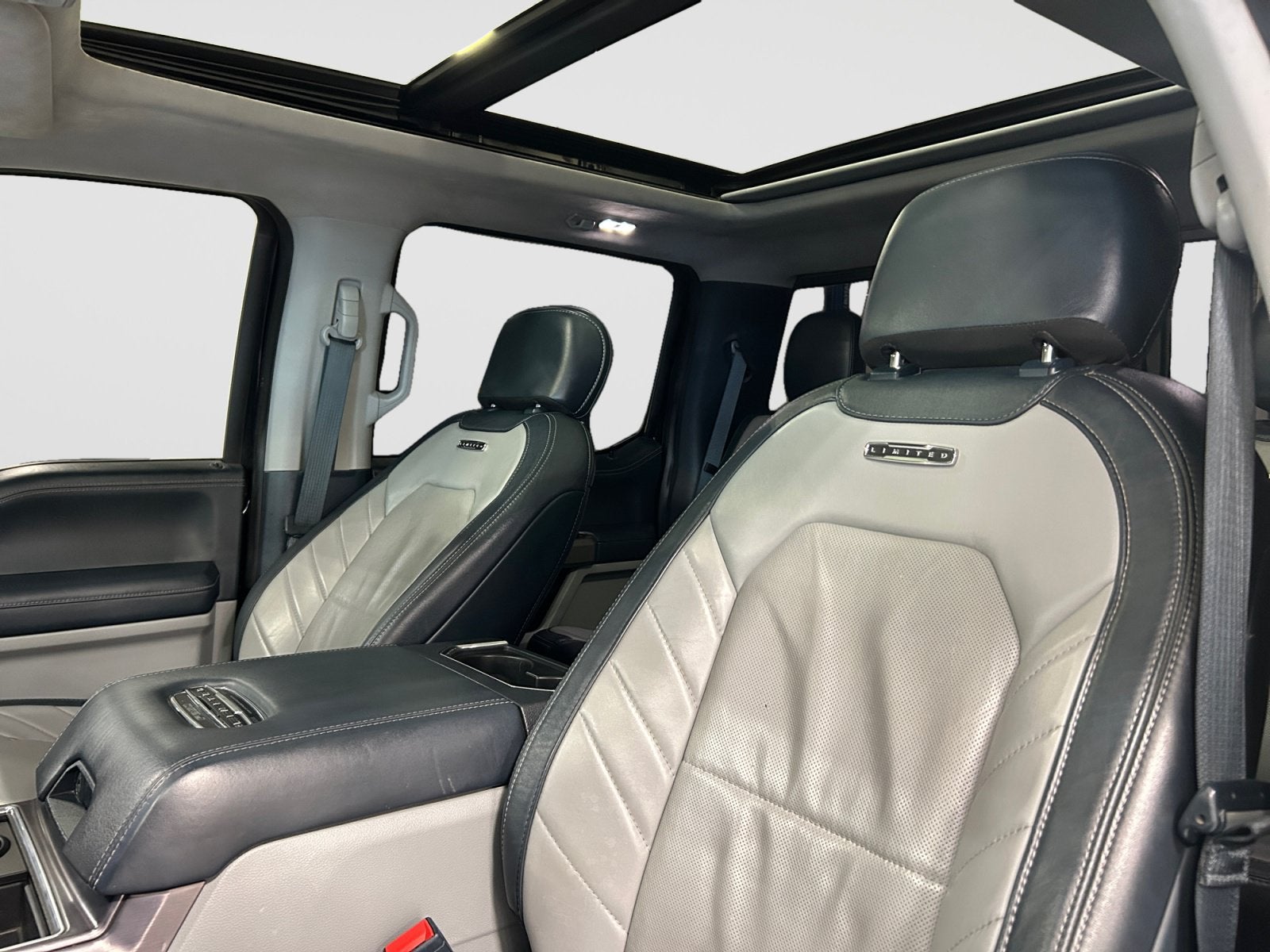 2022 Ford Super Duty F-250 SRW Limited