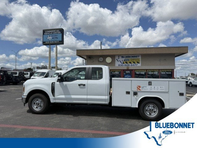 2026 Ford Super Duty F-250 SRW Service Body XL