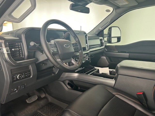 2025 Ford Super Duty F-250 SRW Base