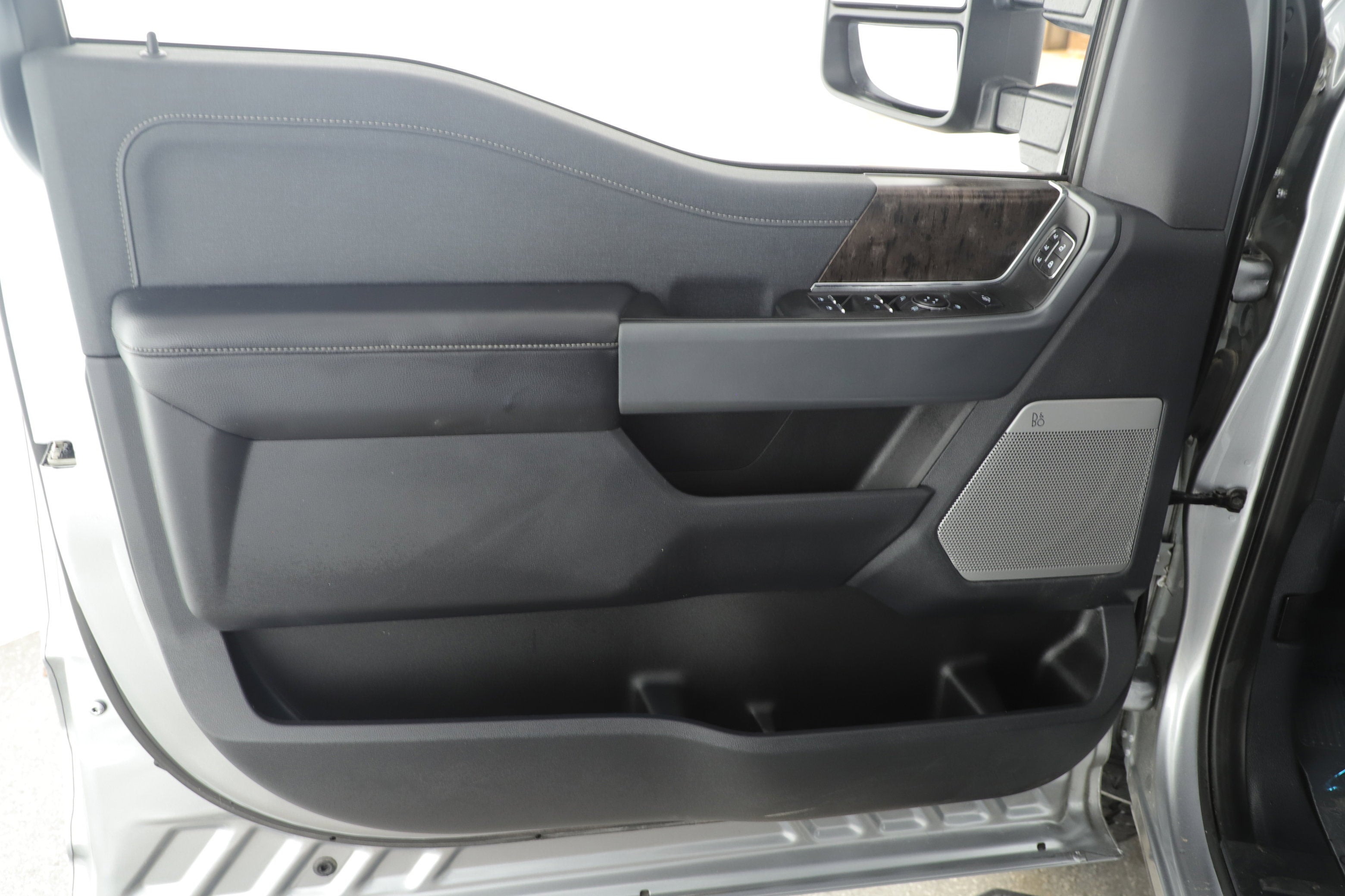 2024 Ford Super Duty F-350 SRW LARIAT