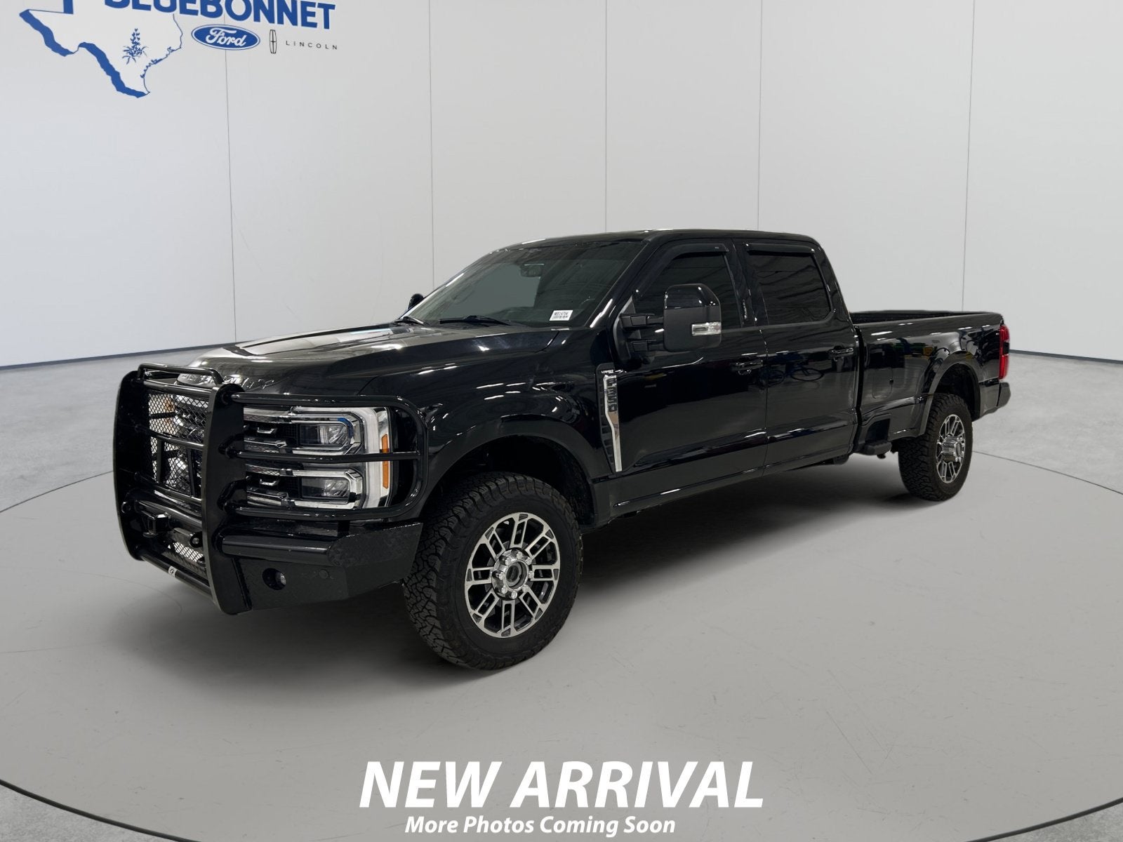 2023 Ford Super Duty F-350 SRW Lariat