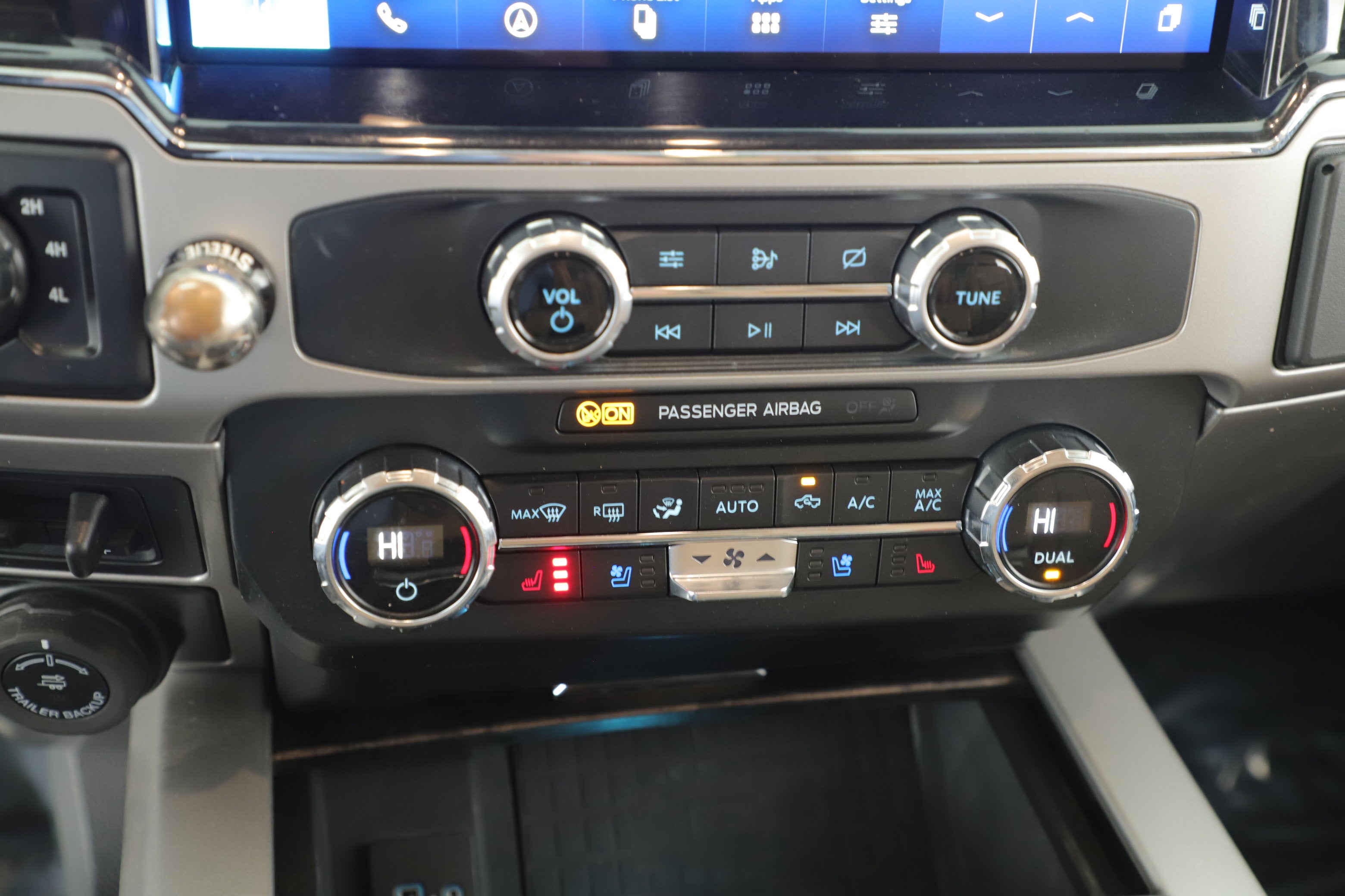 2022 Ford Super Duty F-350 SRW LARIAT