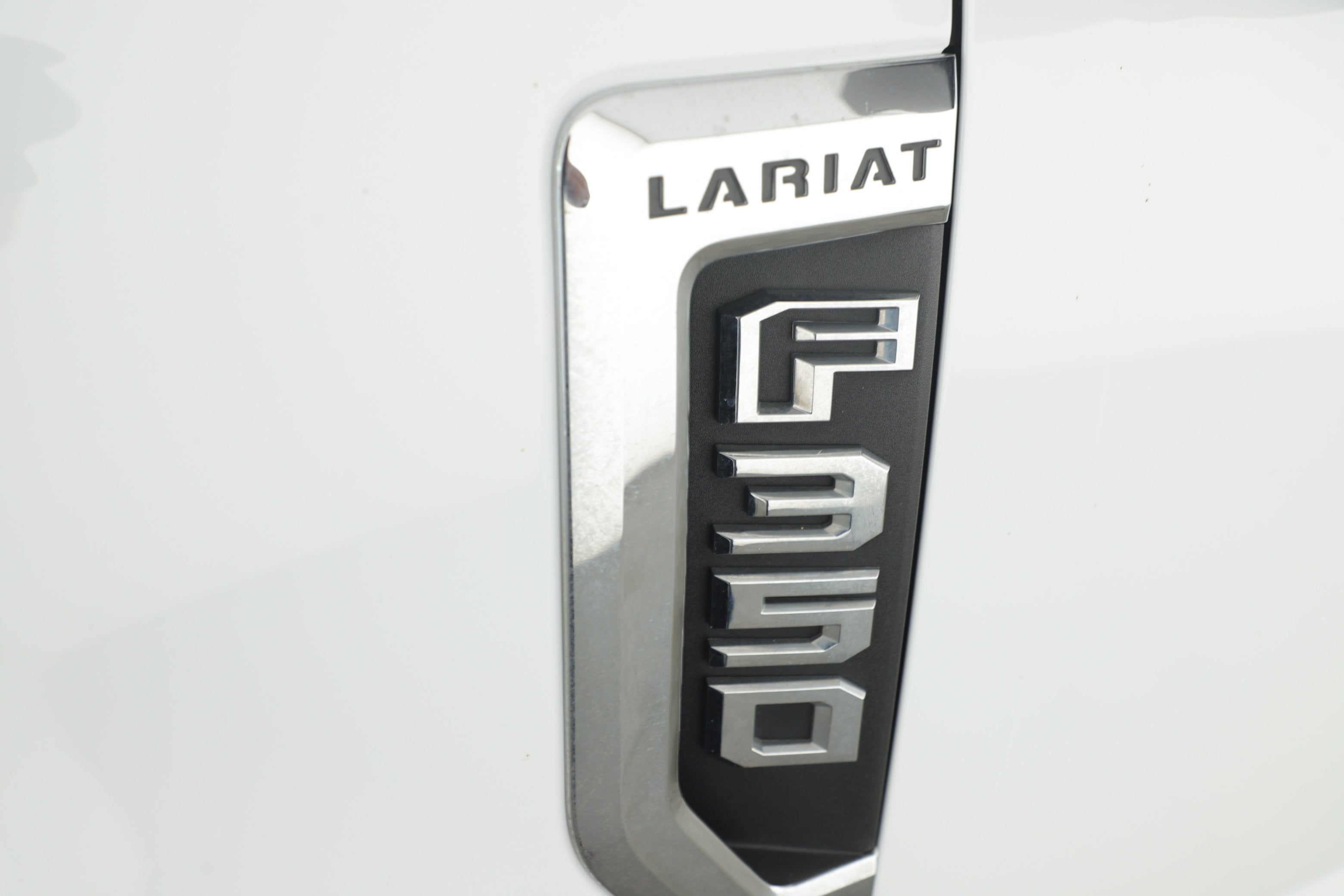 2022 Ford Super Duty F-350 SRW LARIAT