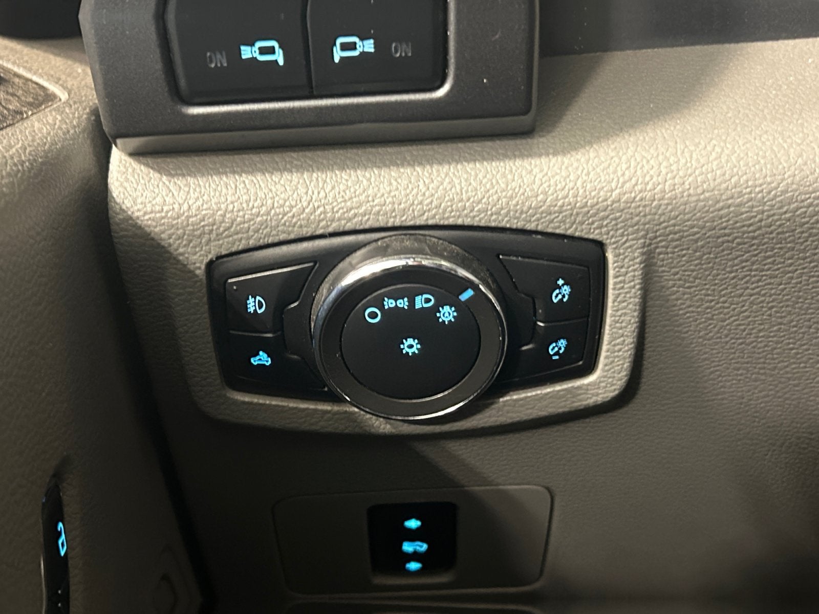 2022 Ford Super Duty F-350 SRW XLT