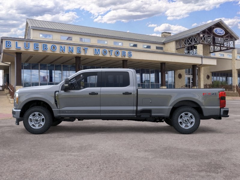 2026 Ford Super Duty F-350 SRW XLT