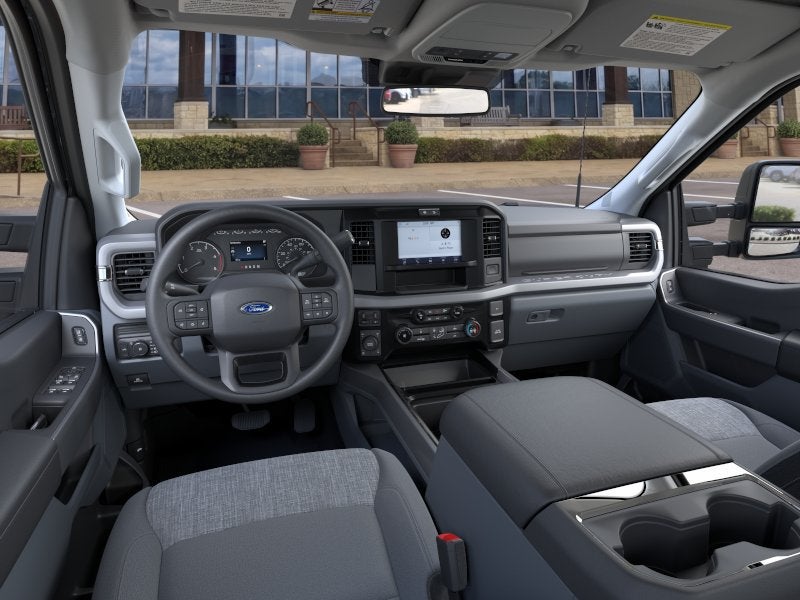 2026 Ford Super Duty F-350 SRW XLT