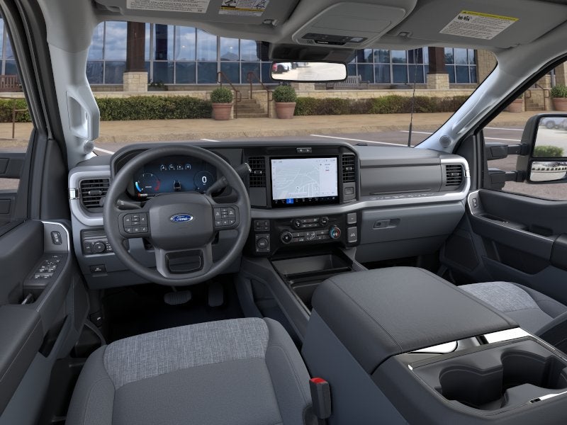 2026 Ford Super Duty F-350 SRW XLT