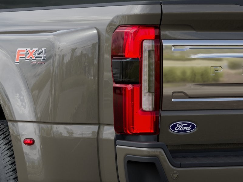 2027 Ford Super Duty F-350 DRW Platinum