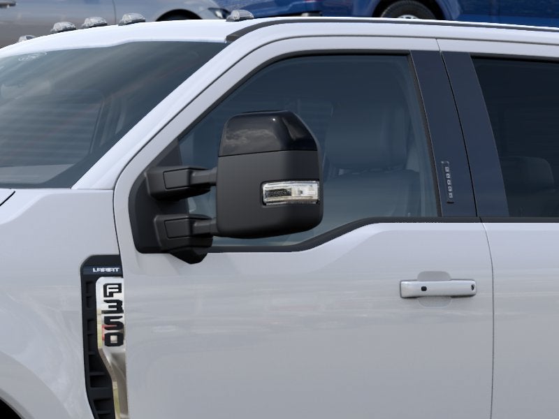 2027 Ford Super Duty F-350 DRW LARIAT