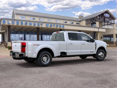 2027 Ford Super Duty F-350 DRW LARIAT