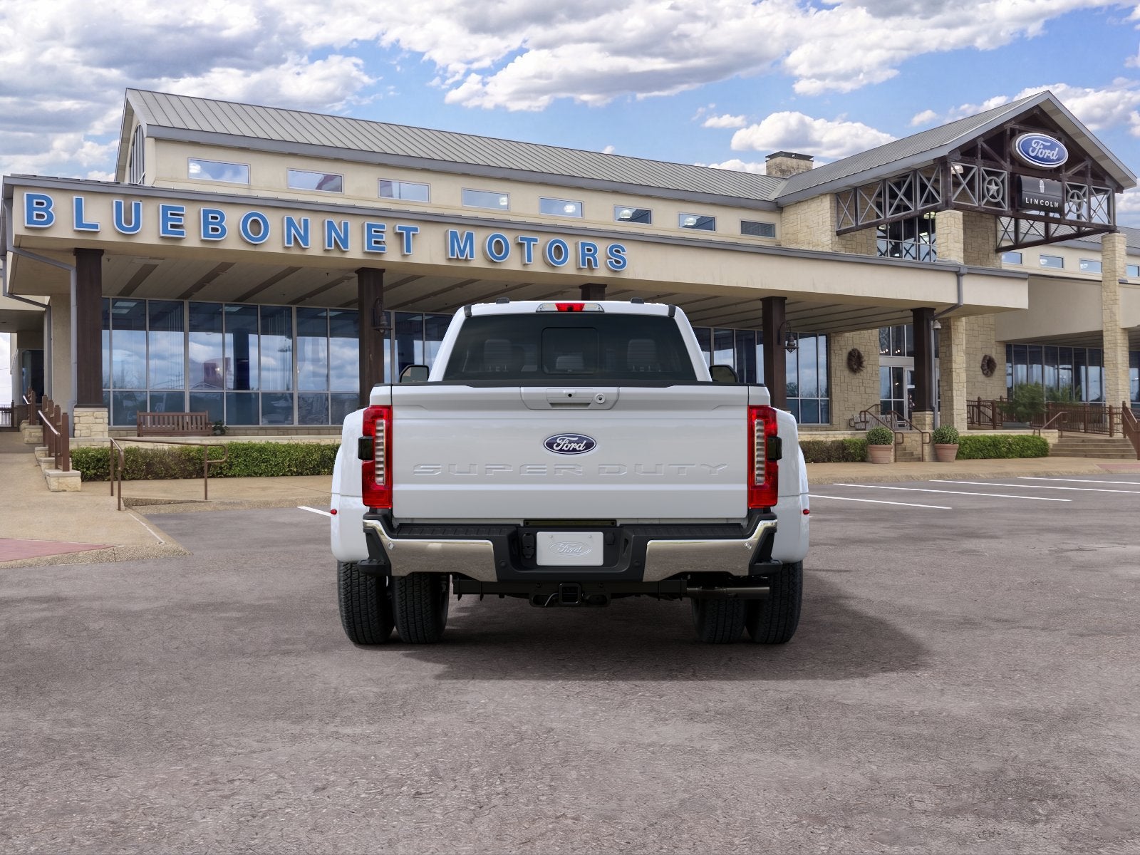 2027 Ford Super Duty F-350 DRW LARIAT