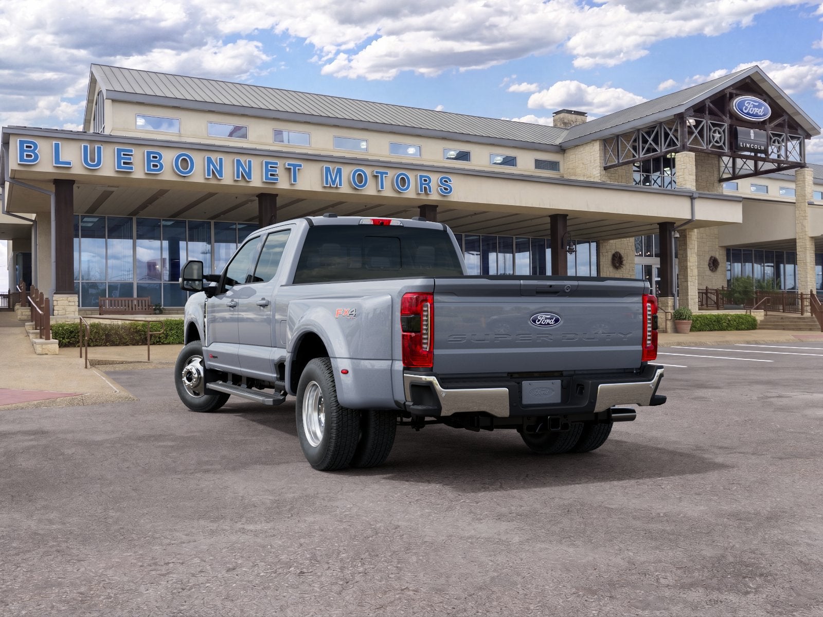 2027 Ford Super Duty F-350 DRW LARIAT