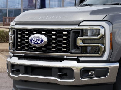 2027 Ford Super Duty F-350 DRW LARIAT