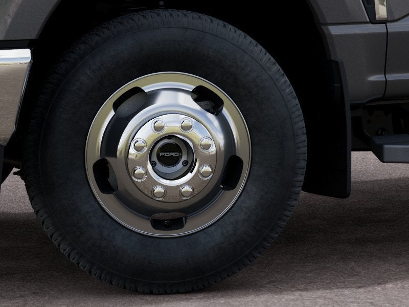 2027 Ford Super Duty F-350 DRW LARIAT